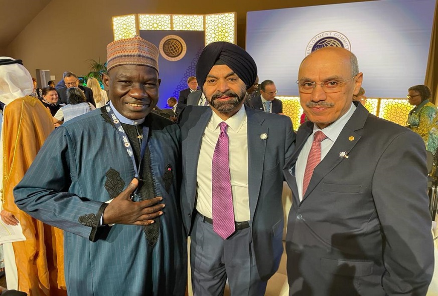 Le MINEPAT avec le Président du Groupe de la Banque Mondiale ABAYA BANGA et le Président du Groupe de la Banque Islamique de Développement, Al JASSER.