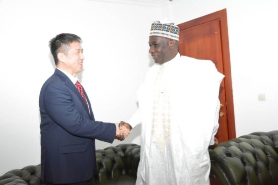 Coopération : Le nouvel Ambassadeur de Chine au Cameroun en visite de courtoisie chez le MINEPAT
